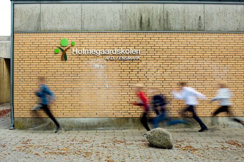 Børn der løber på Holmegaardskolen afdeling Fensmark